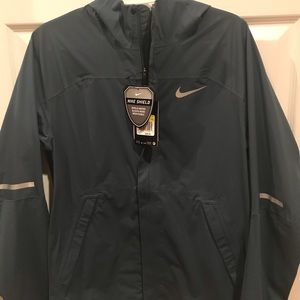 Nike wind & rain repellent jacket